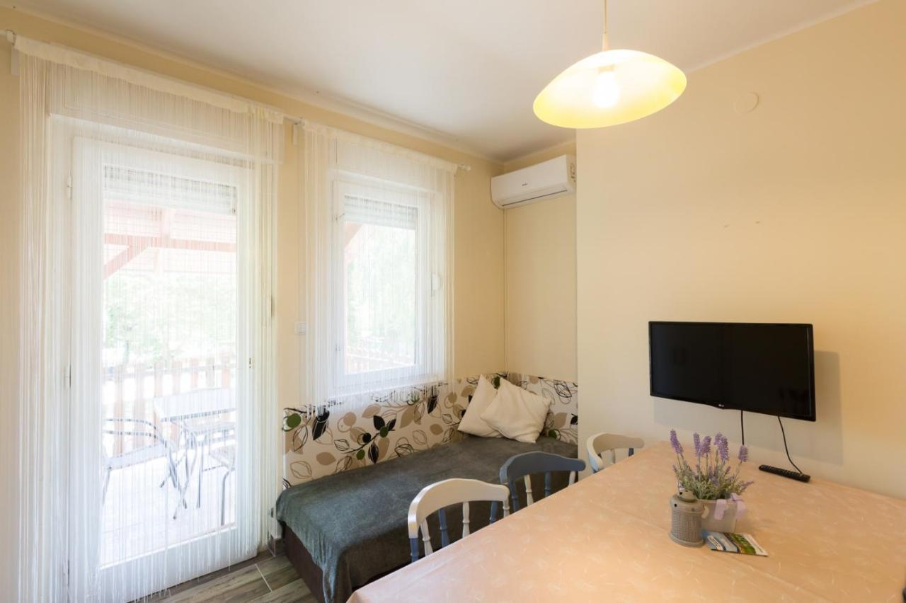 Holiday House Шиофок Экстерьер фото