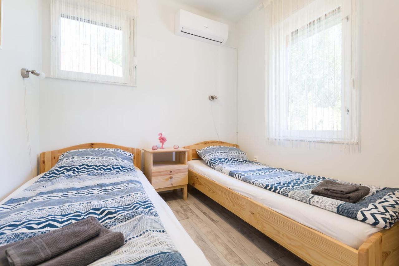 Holiday House Шиофок Экстерьер фото