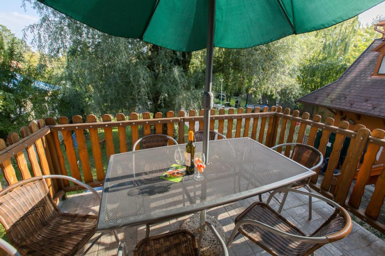 Holiday House Шиофок Экстерьер фото