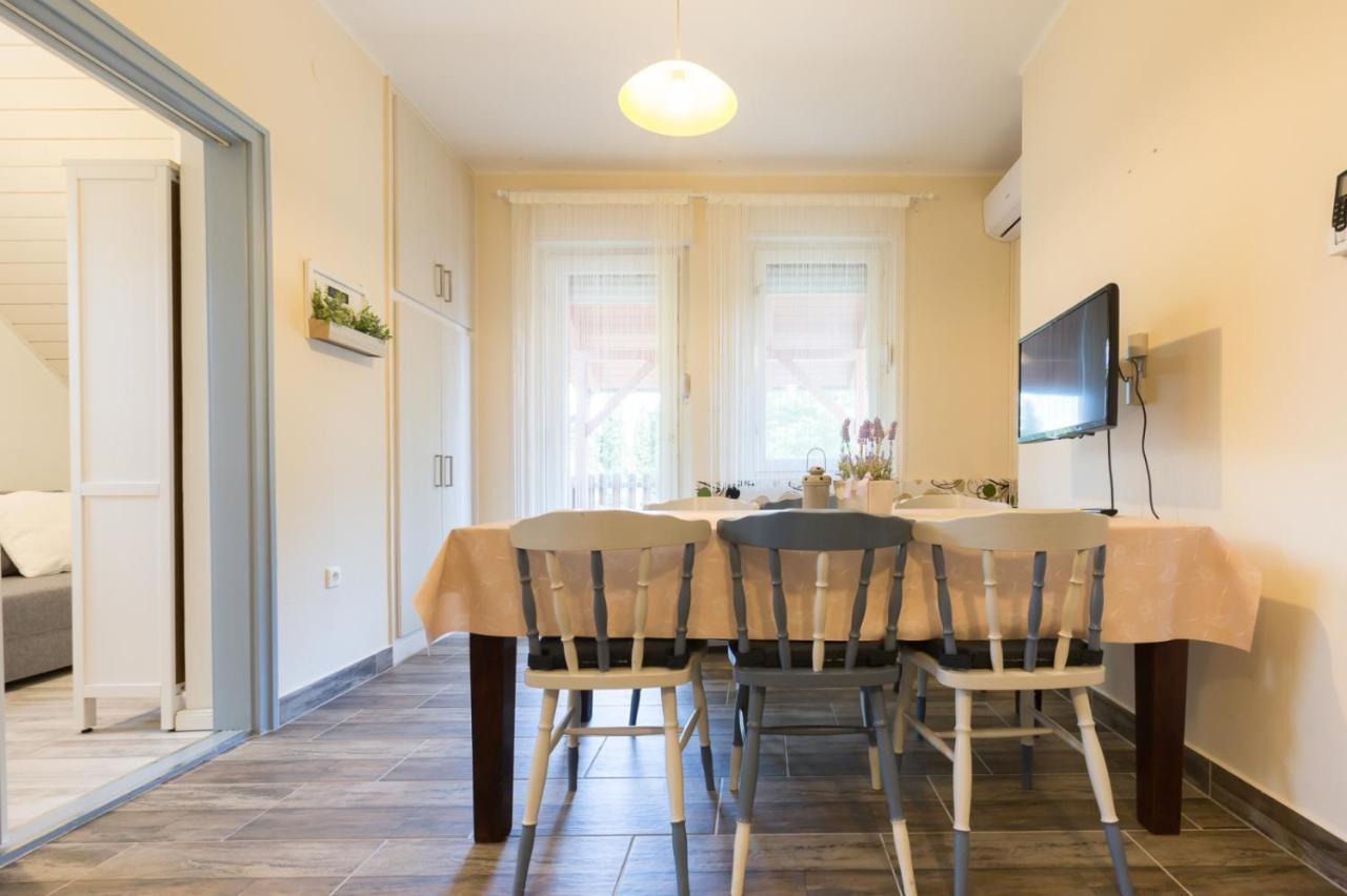 Holiday House Шиофок Экстерьер фото
